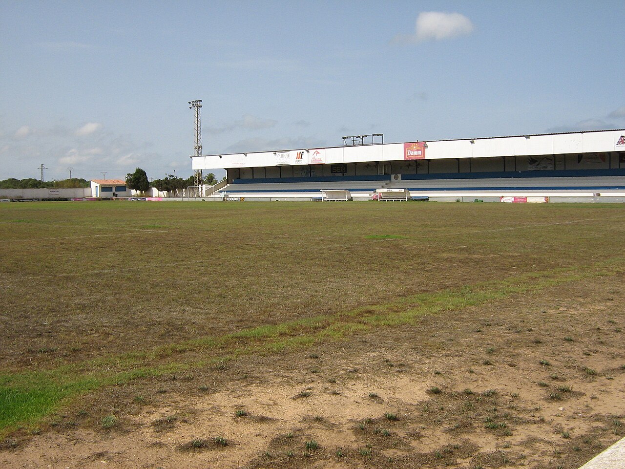 Estadi de Bintaufa