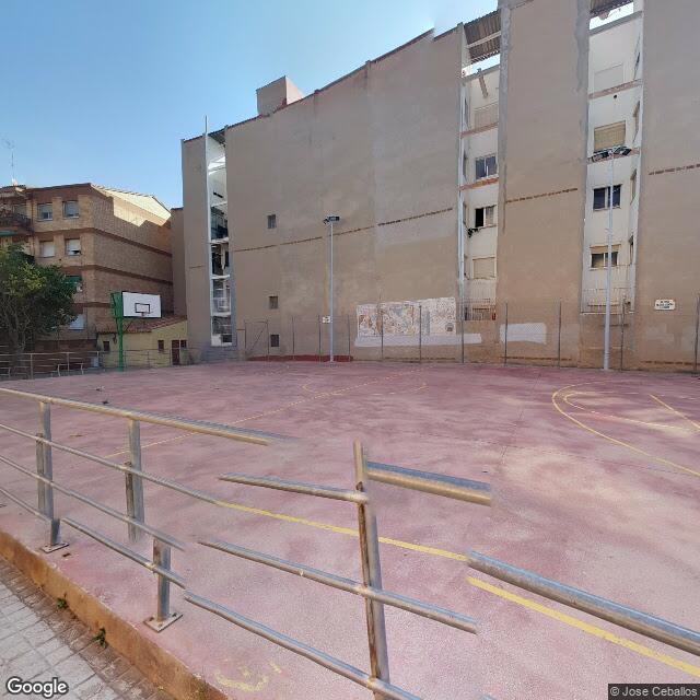 Pista esportiva de la Plaça Picasso