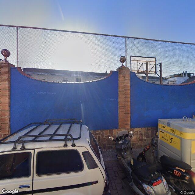 Pista en Pintor Zabaleta