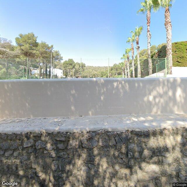 Pista en Jesús - Cala Llonga