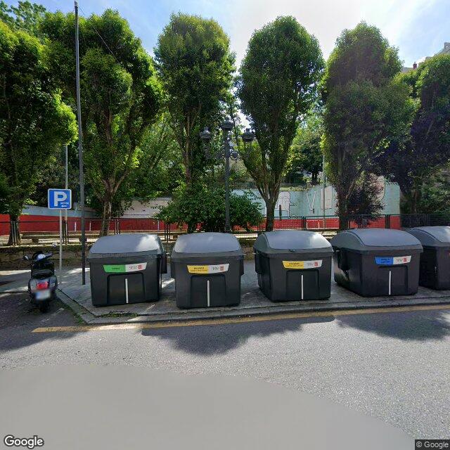 Pista en Rúa Conde de Torrecedeira