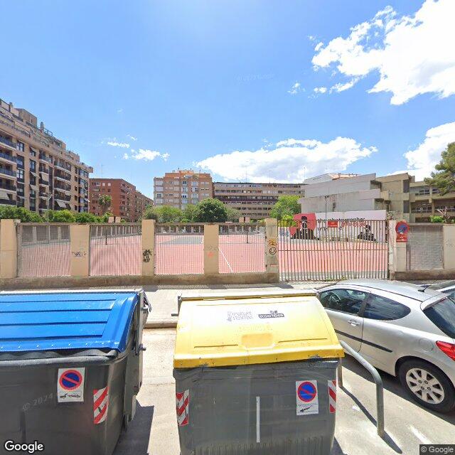 Pista en Pintor Ferrer Calatayud