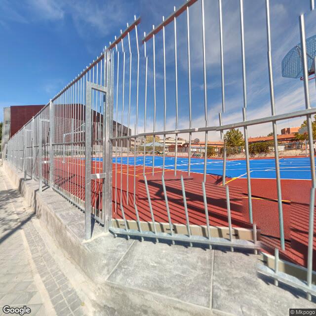 Pista en Mario Cabré