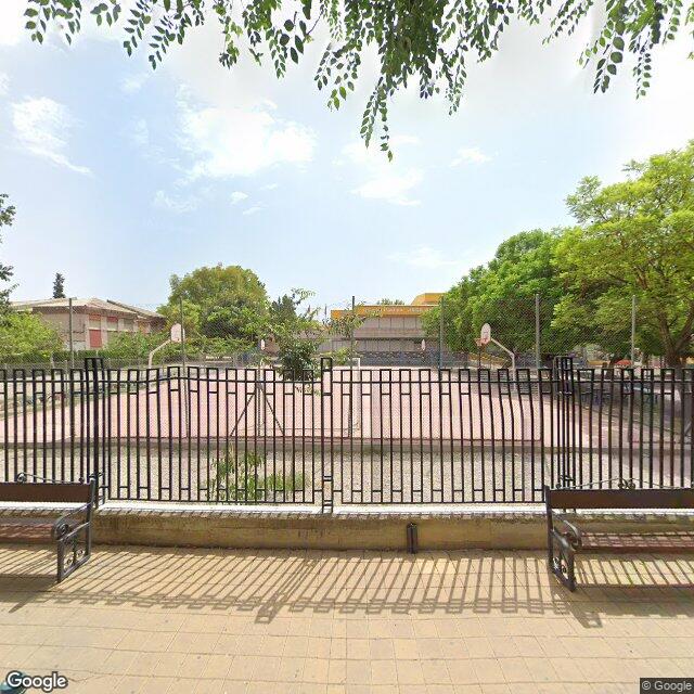 Pista en Alameda de los Tristes
