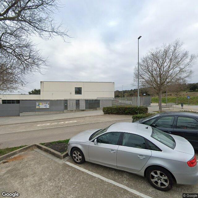 ESCOLA LES ARRELS