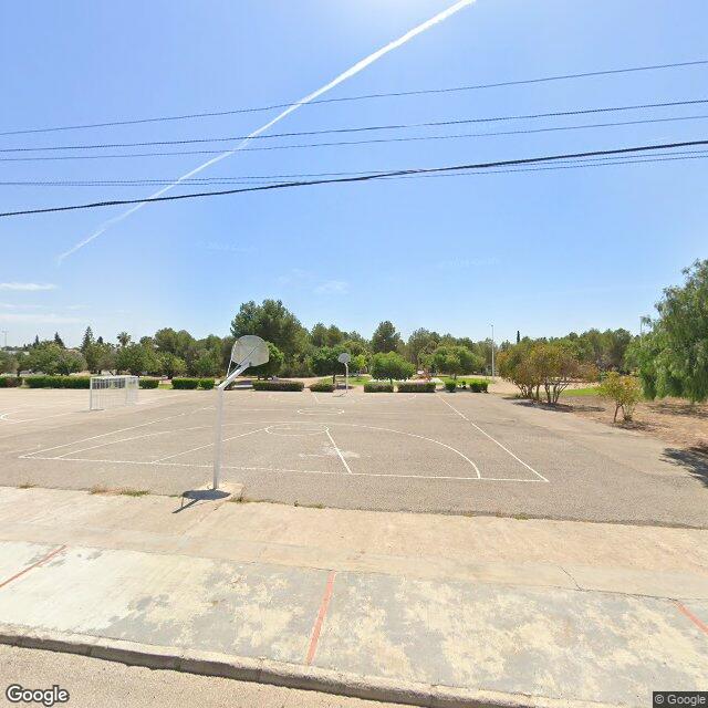 Pista en Maestro Serrano