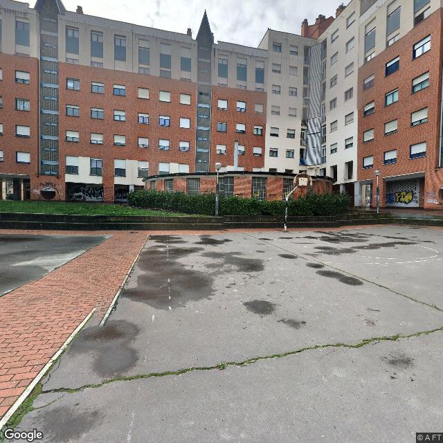 Pista en Diego de Borica y Retegui