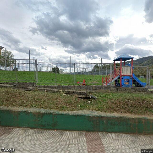 Pista en Estrada Salcedillo