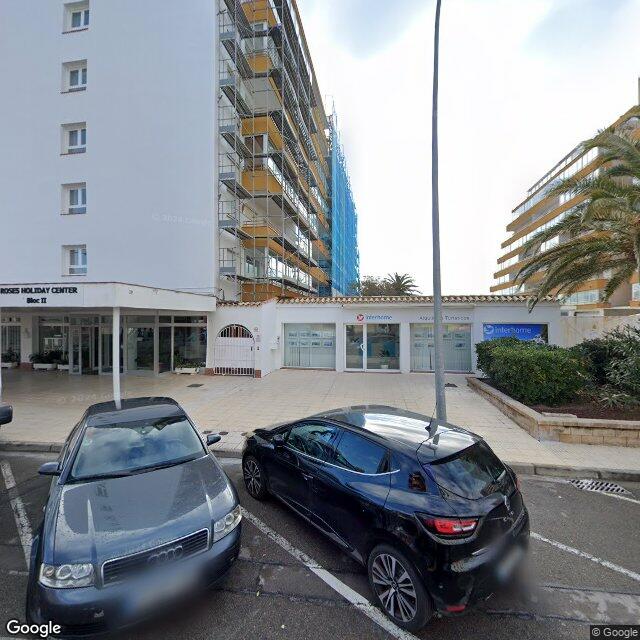 Foto de COMUNITAT DE L'AV. DE LA GOLA DE L'ESTANY, 16-22
