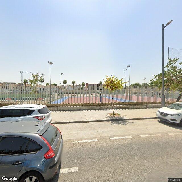Pista en Fundadores de San José