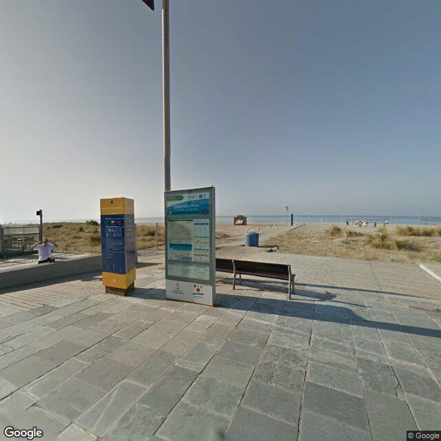 PLATJA DE CASTELLDEFELS LA PINEDA
