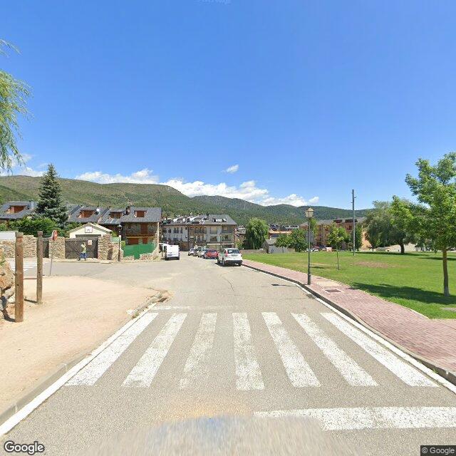 ZONA ESPORTIVA CARRER DE TRAVY