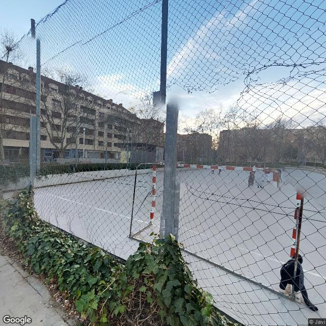 Pista en Arzobispo García Goldaraz