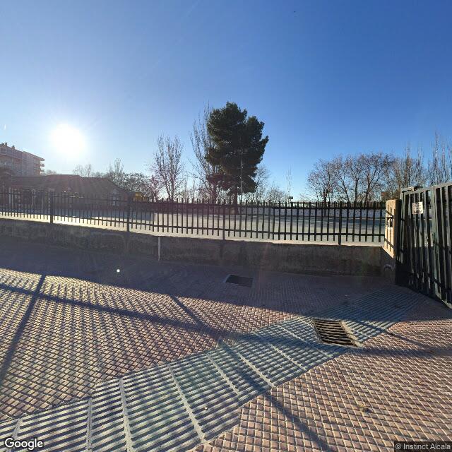 Pista en Torres de la Alameda