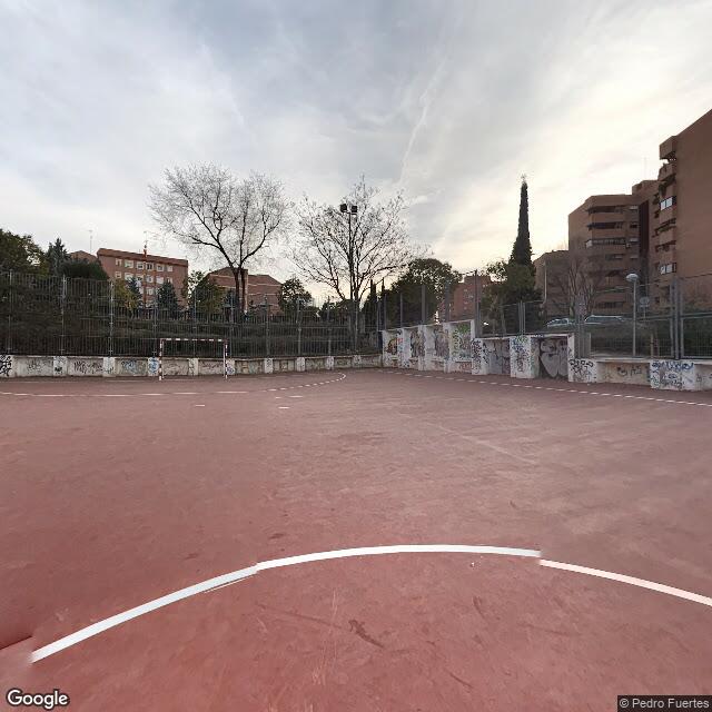 Pista en Emilio Domínguez