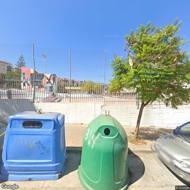 Pista en Alcalde José Luis Estrada