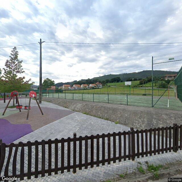Pista en Barrio Novaliegas