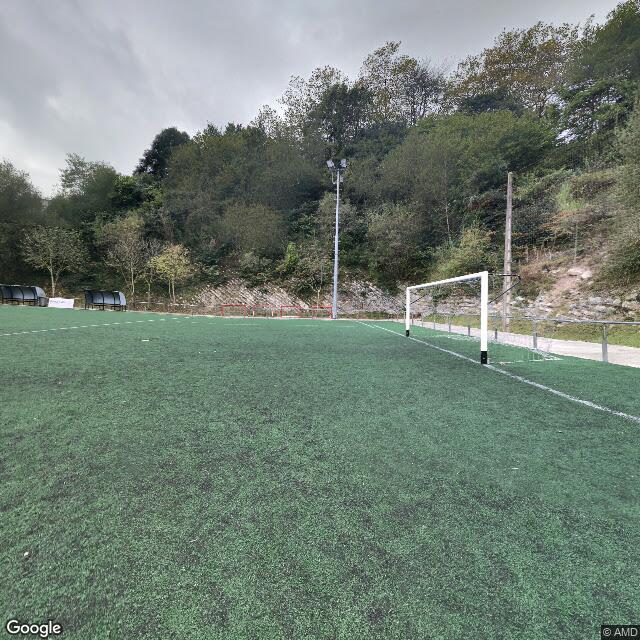Pista en Berioko futbol zelairako sarbidea